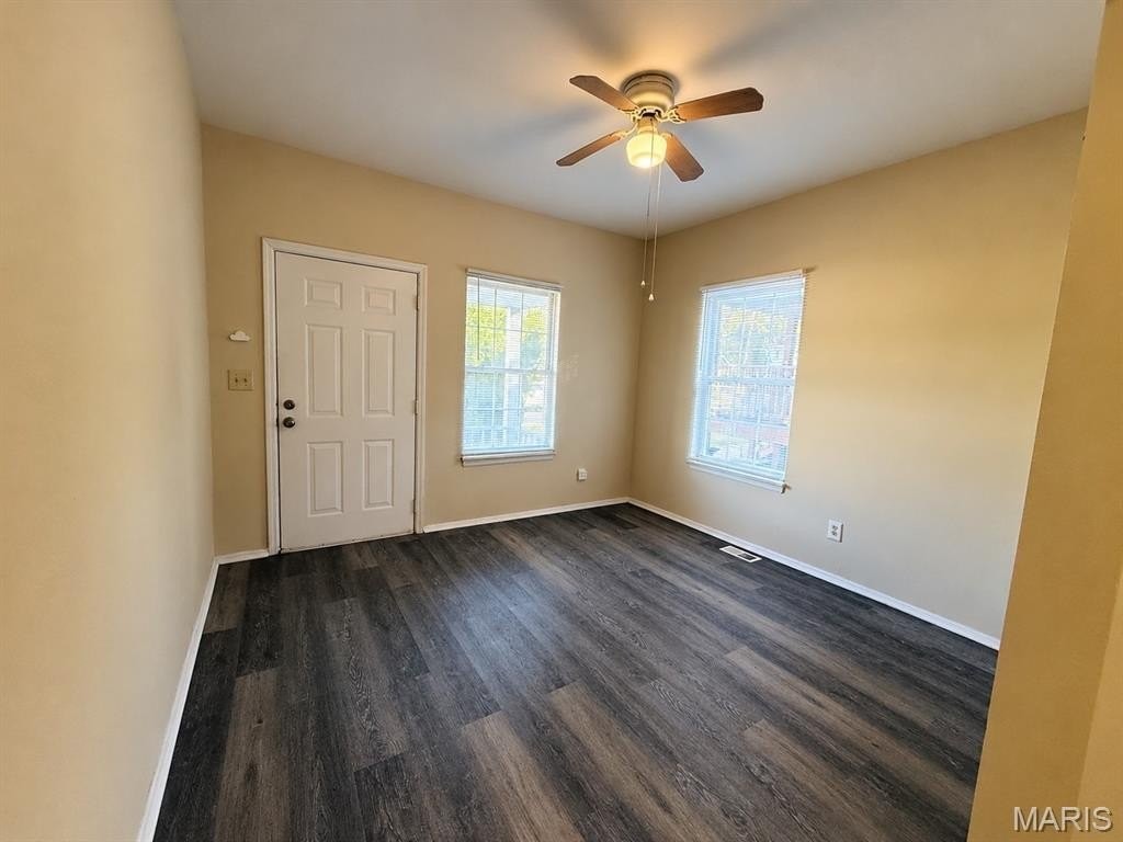 3355 Edmundson Rd - Photo 4 of 18