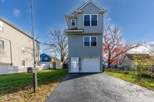 featured image of 42 Jahn St