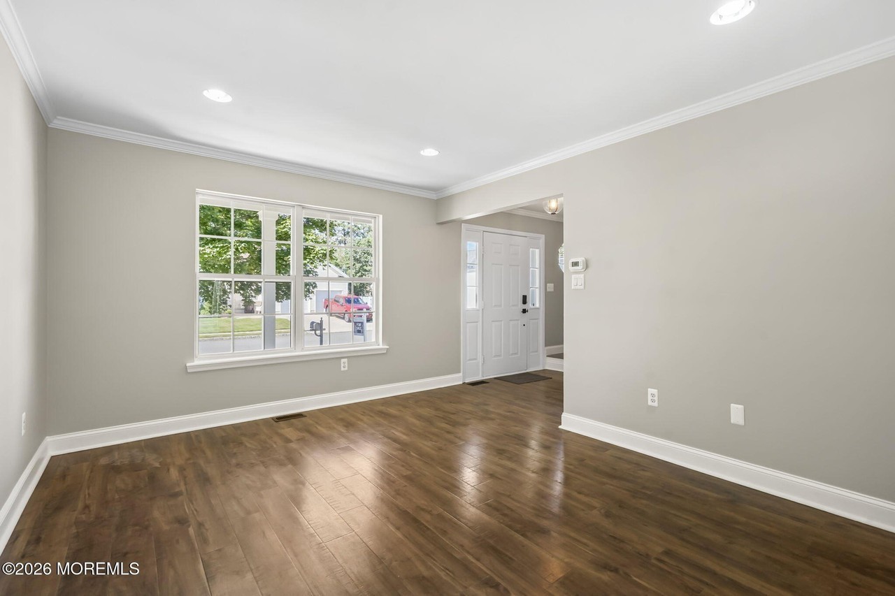 73 Timberline Rd - Photo 7 of 32