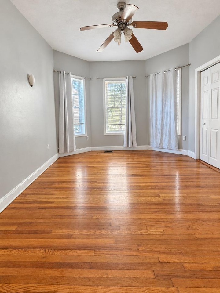 7 Ferndale St - Photo 3 of 20