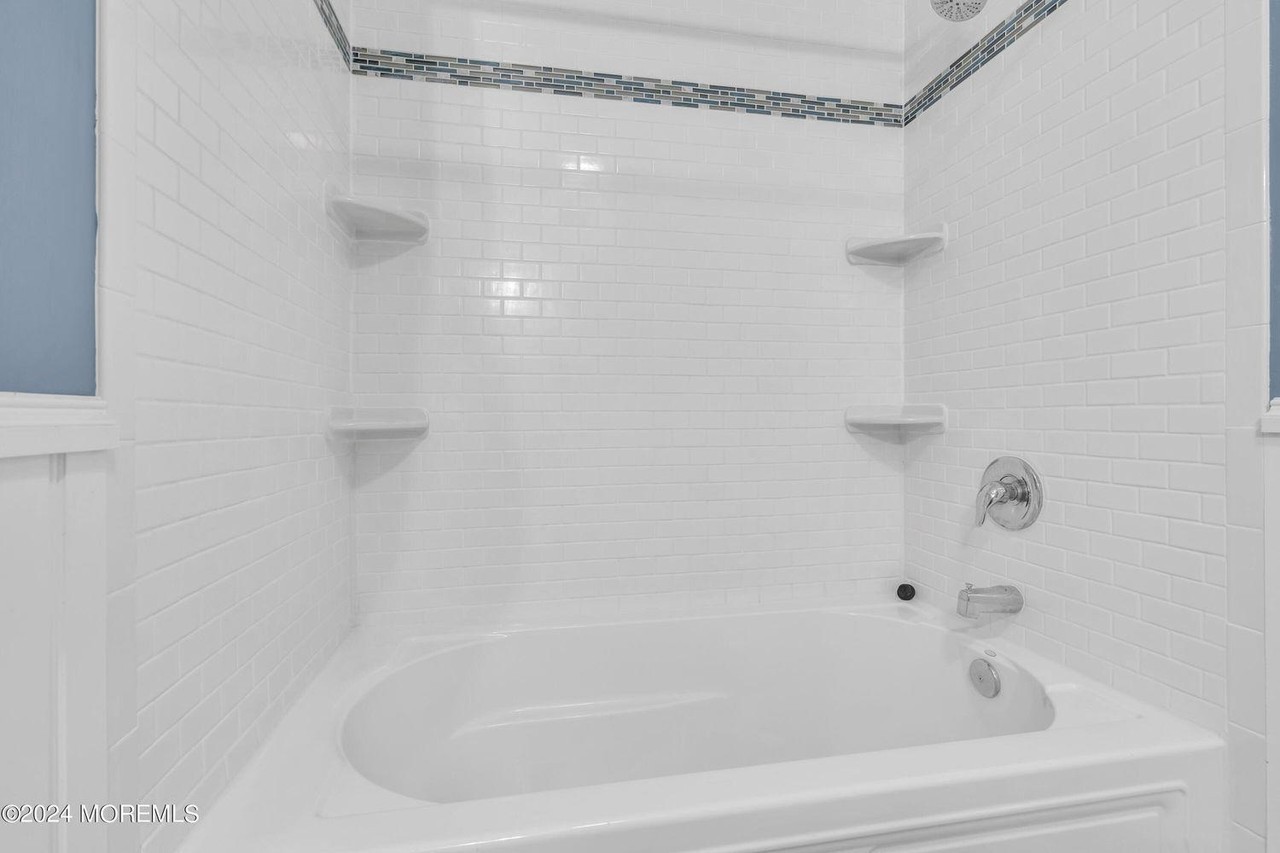 29 Bayberry Dr - Photo 7 of 10