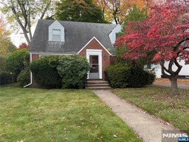 featured image of 96 Lincoln Ave
