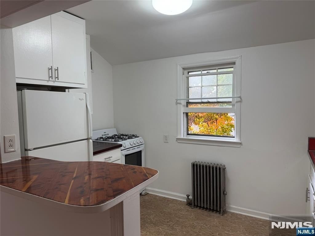 96 Lincoln Ave - Photo 6 of 13