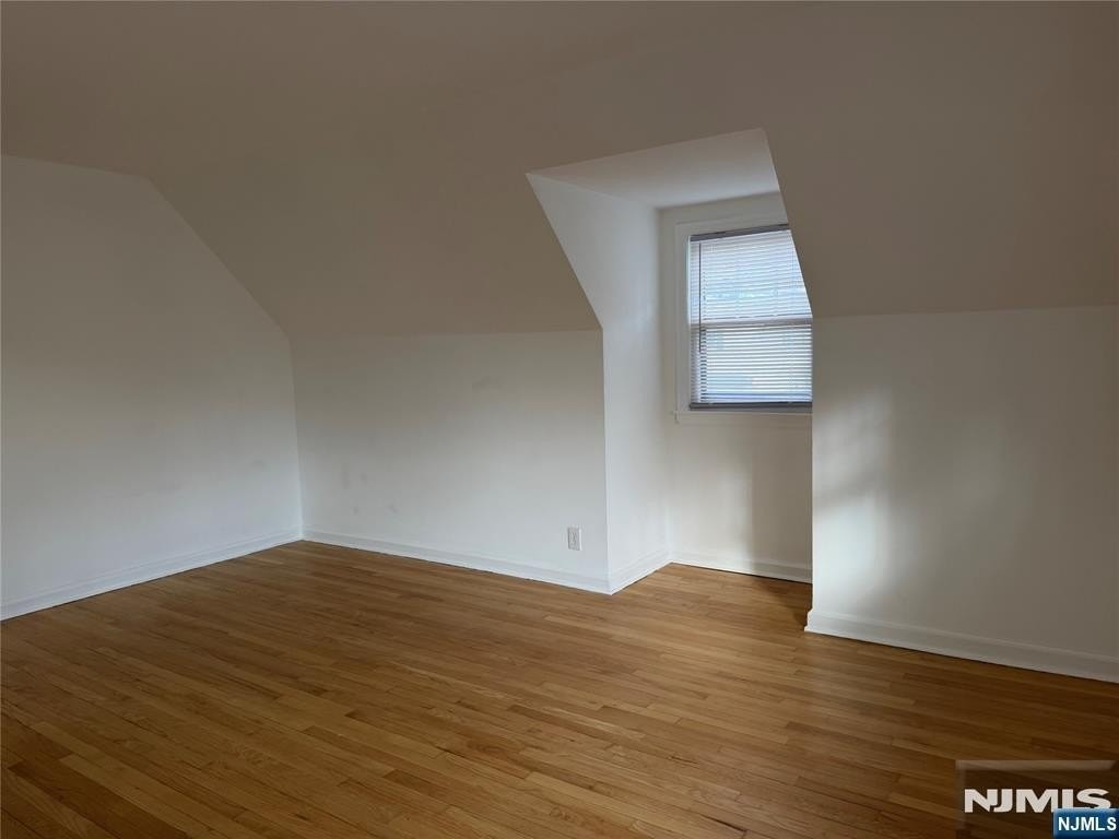 96 Lincoln Ave - Photo 7 of 13
