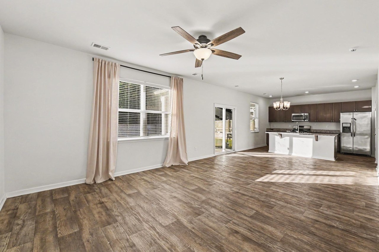 335 Mincy St - Photo 6 of 11