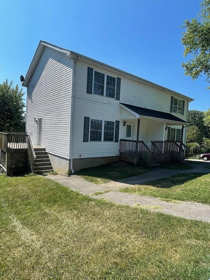 3332 Yellow Sulphur Rd - Photo 2 of 13