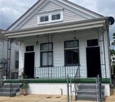 featured image of 2726 Amelia St