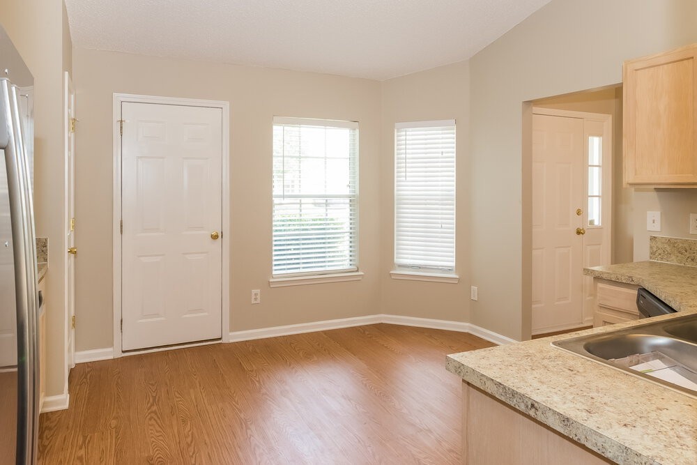 1778 Dartmouth Dr - Photo 7 of 15