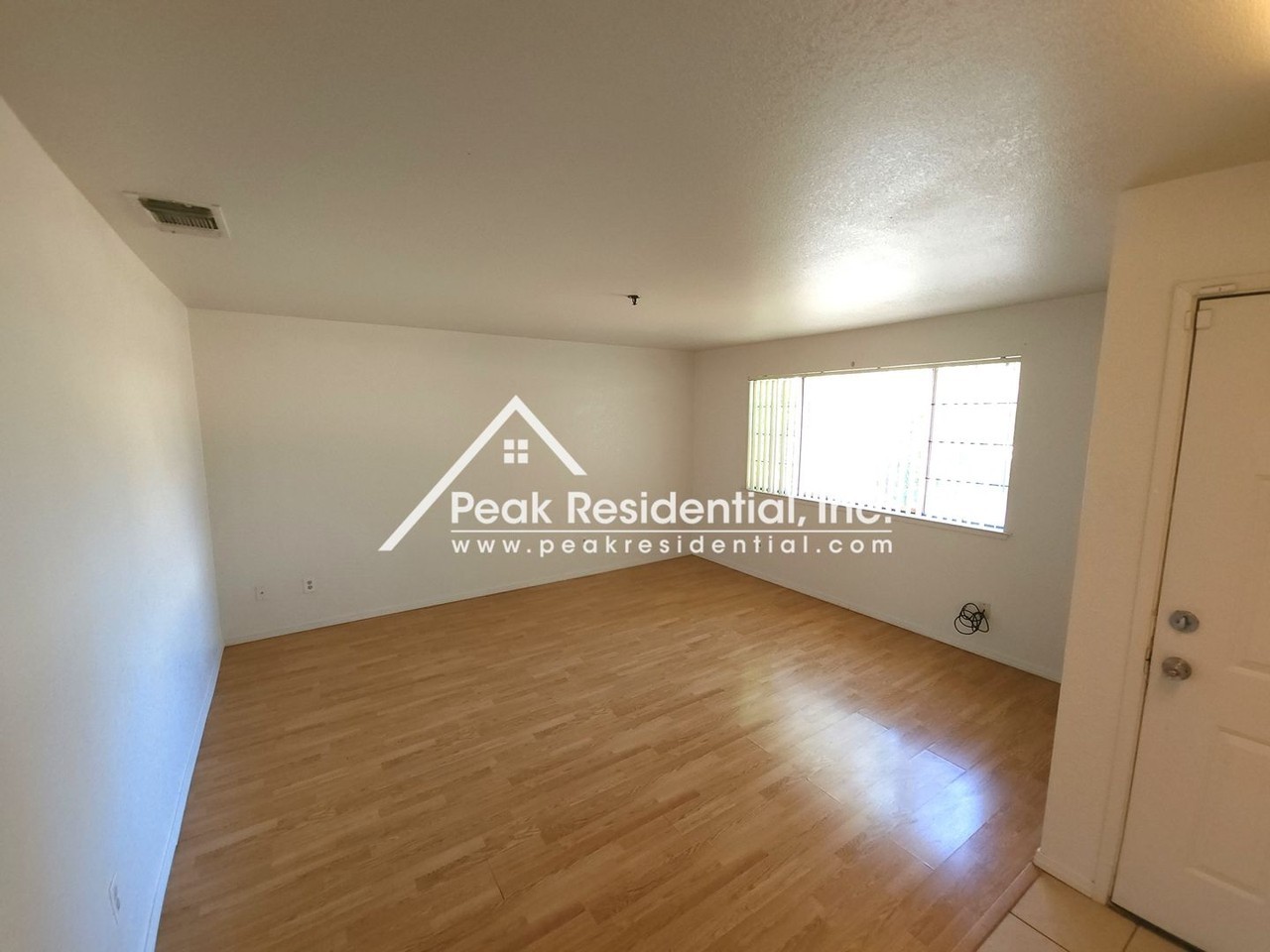 6025 Ehrhardt Ave - Photo 3 of 22