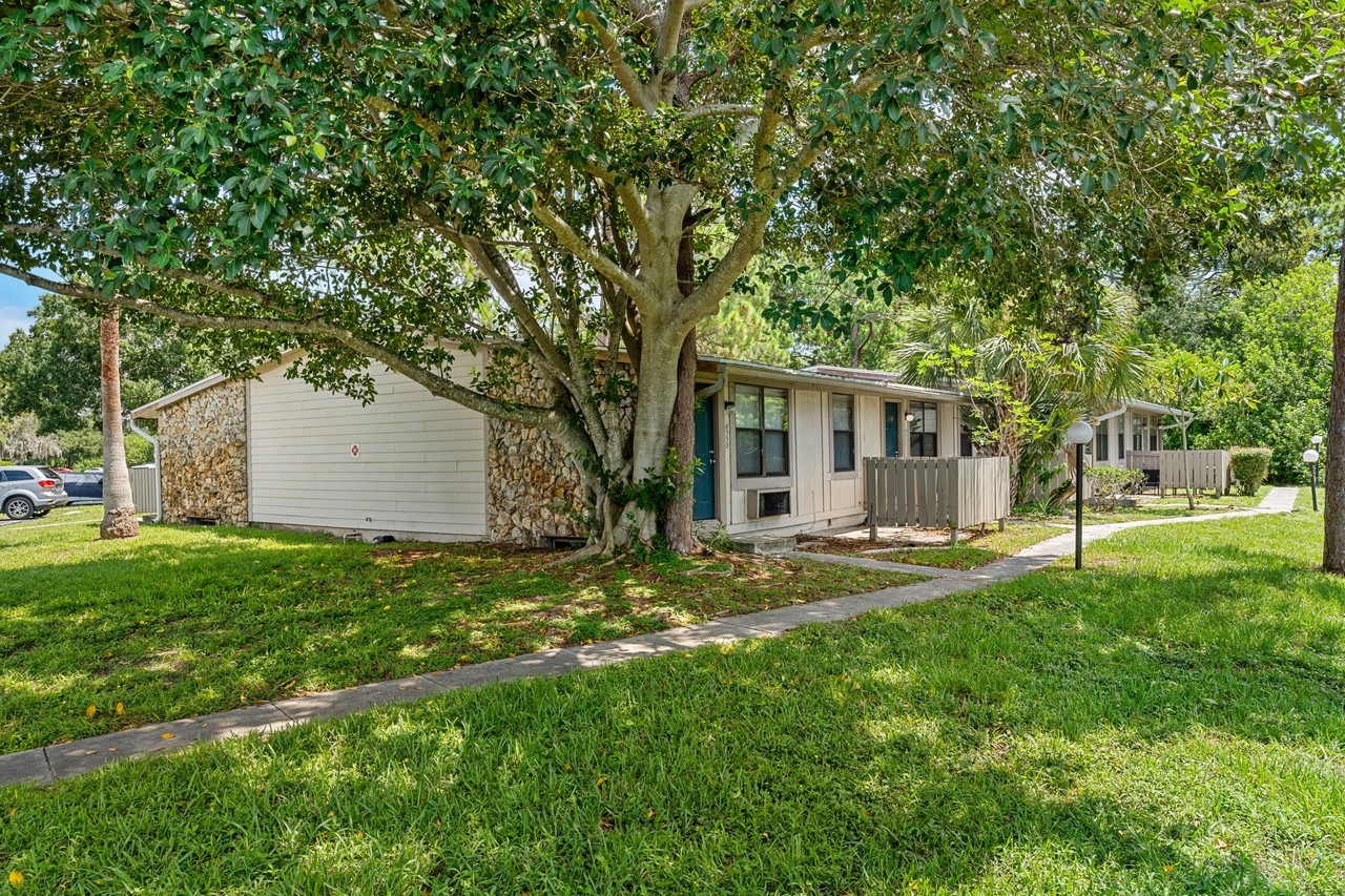 The Cottages @ Treasure Coast - Photo 6 of 24