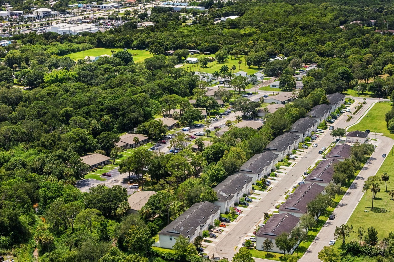 The Cottages @ Treasure Coast - Photo 5 of 24