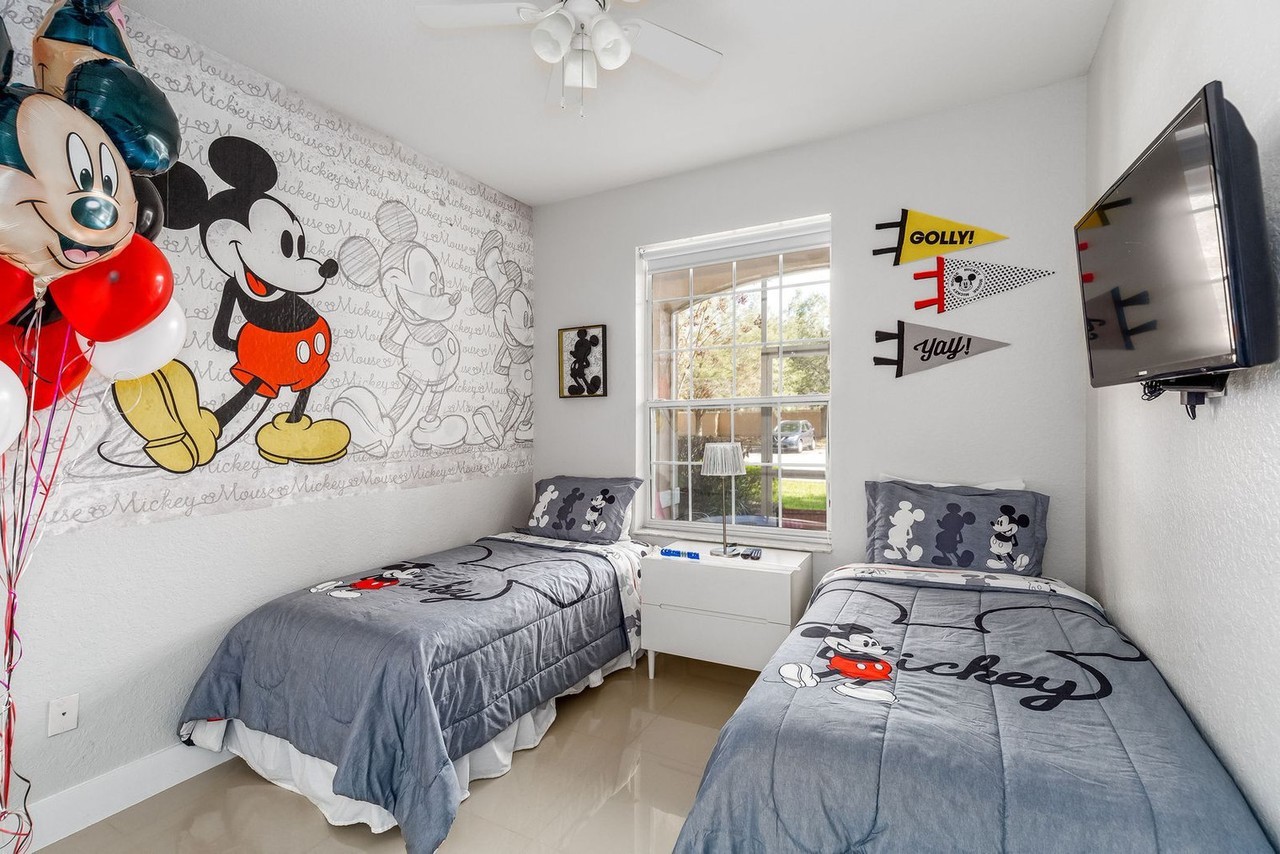 2600 North Old Lake Wilson Road - Photo 4 of 33