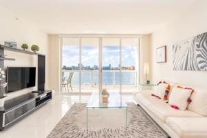 featured image of 17050 N Bay Rd