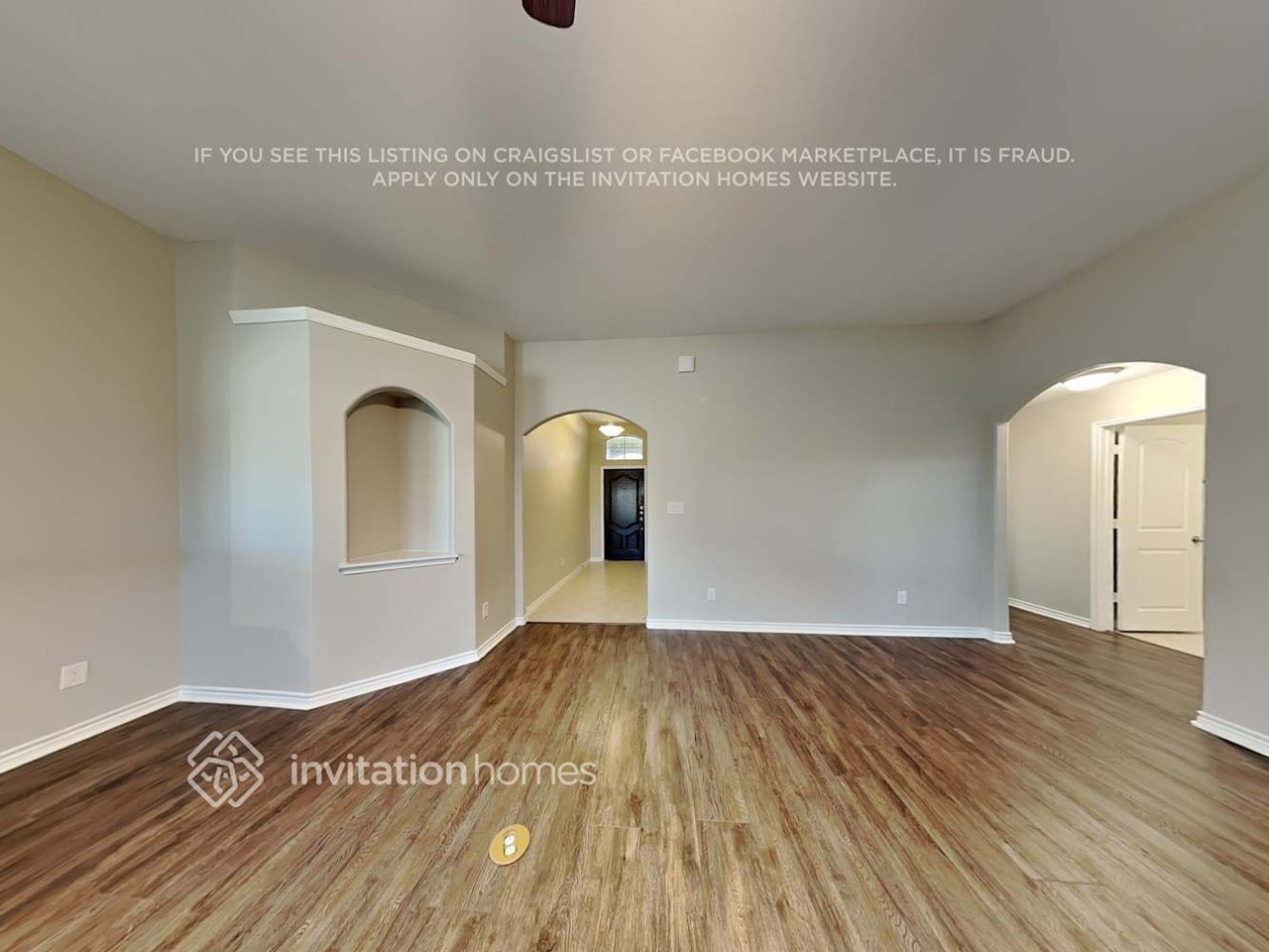 137 Acadia Ln - Photo 4 of 18