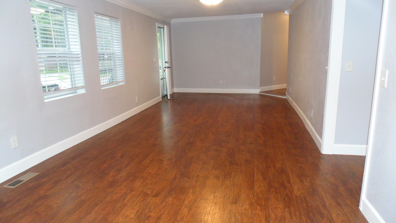 605 Guille St - Photo 2 of 11