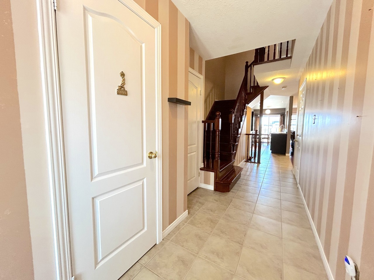 7 Southside Place - Photo 2 of 45