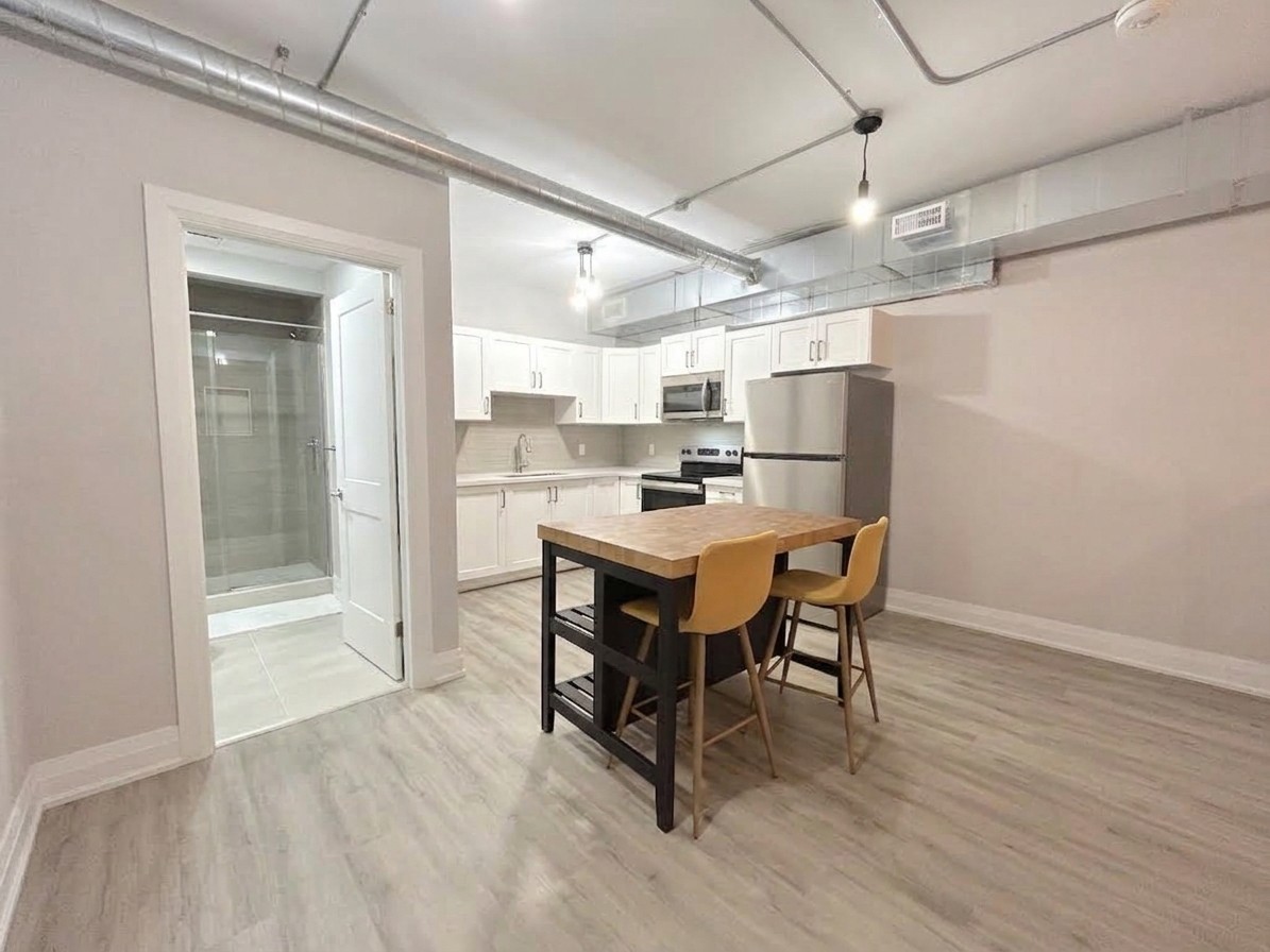 837 King Street East #105 - Photo 7 of 16