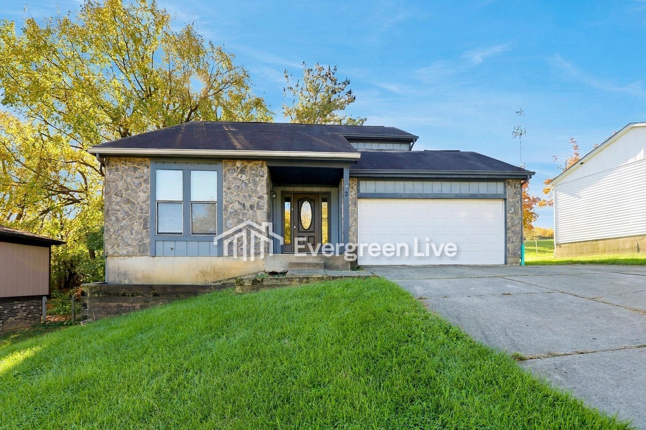 2 Orchard Knoll Dr
