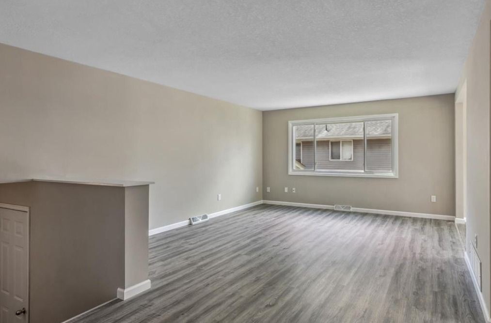 4252 W 126th St - Photo 2 of 13