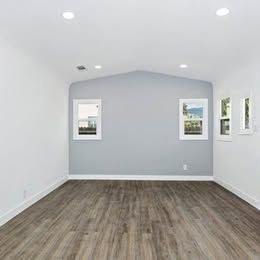 2048 Wall Ave - Photo 2 of 8