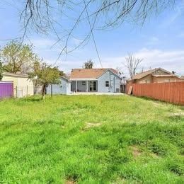 2048 Wall Ave - Photo 4 of 8