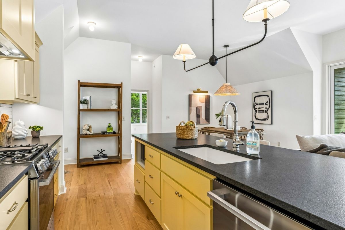 3711 Colgate Ave - Photo 5 of 26