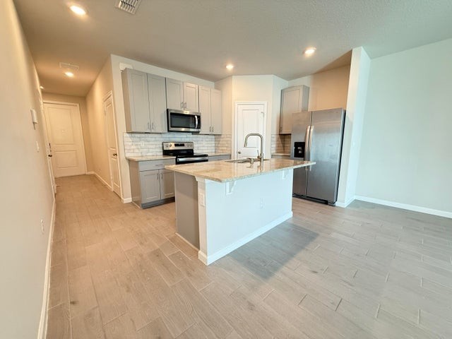 1712 Lindley Street - Photo 3 of 9