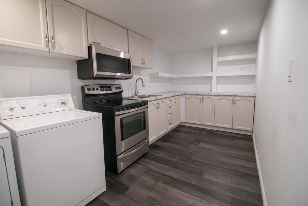 5775 Frontenac St - 2 - Photo 4 of 18