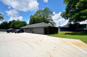 featured image of 213 Bundrum Dr Nw