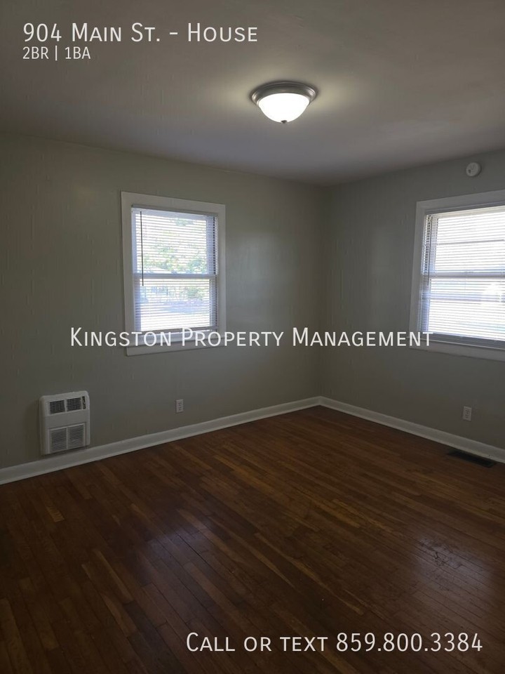 904 Main St - Photo 6 of 10