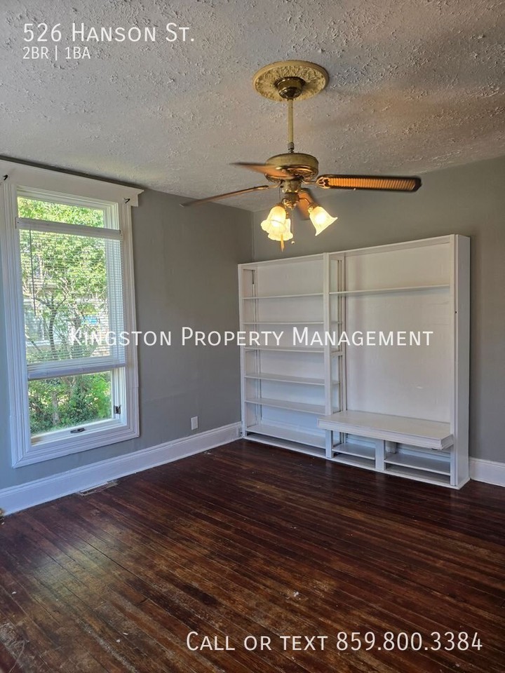 526 Hanson St - Photo 2 of 13