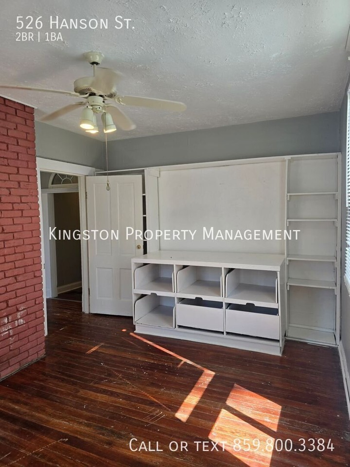526 Hanson St - Photo 5 of 13