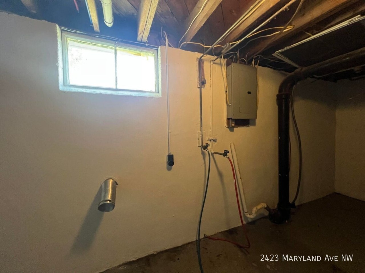 2423 Maryland Ave Nw - Photo 2 of 27