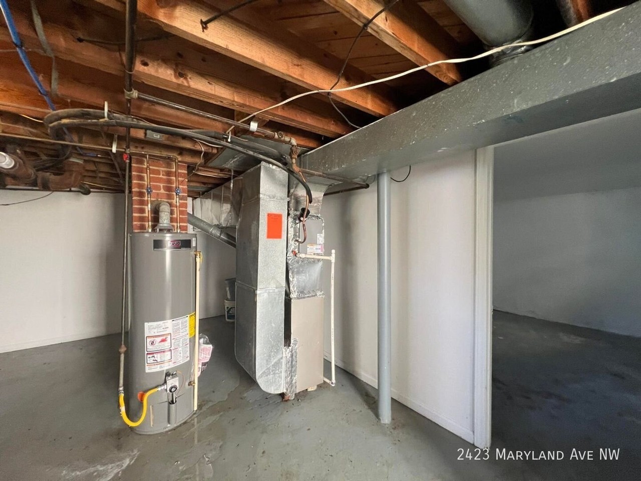 2423 Maryland Ave Nw - Photo 3 of 27
