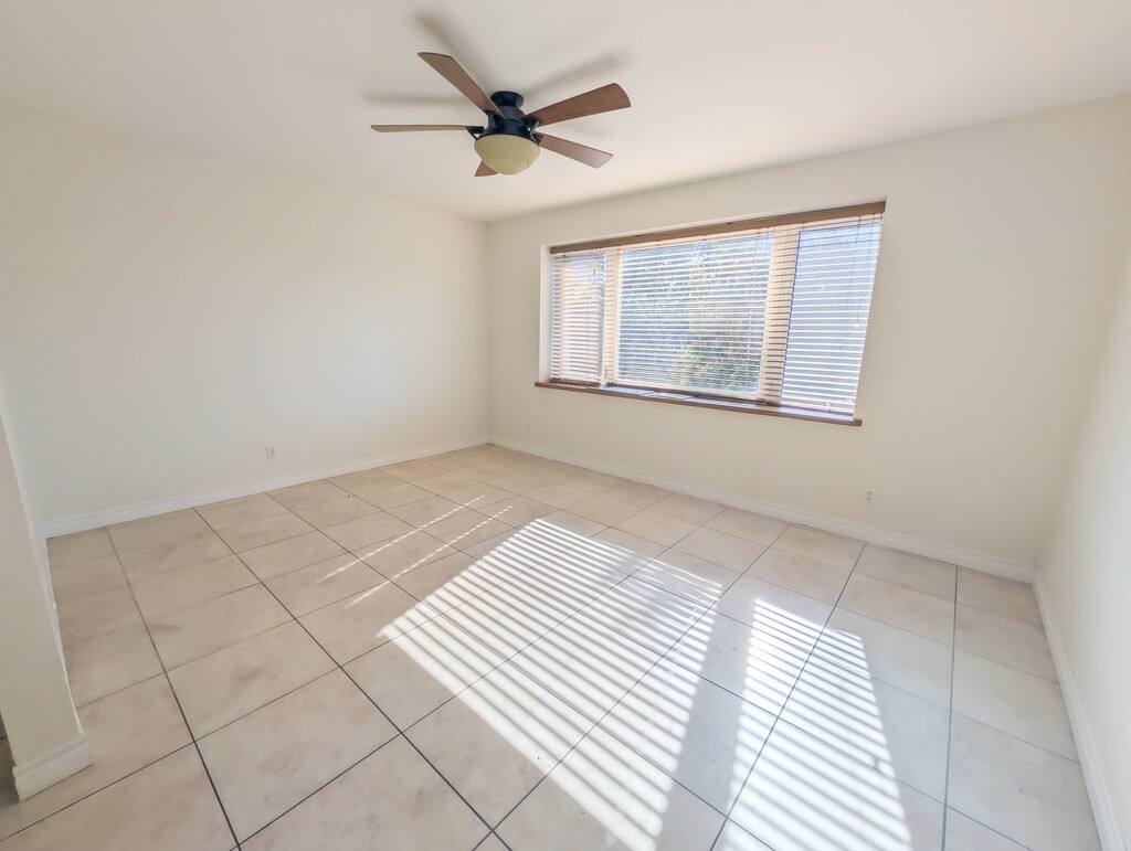 832 Concession St - Photo 3 of 21