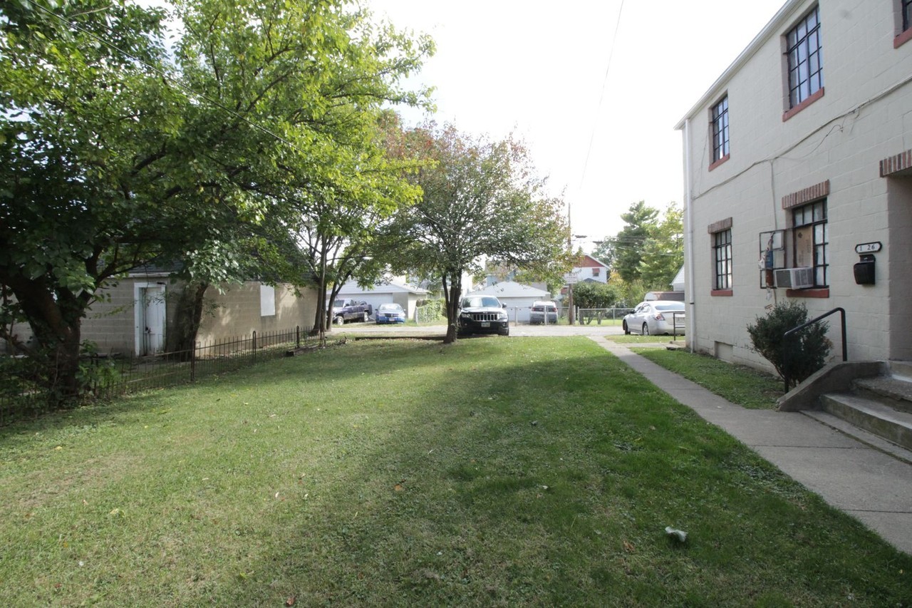 1626 1/2 S High St - Photo 7 of 11
