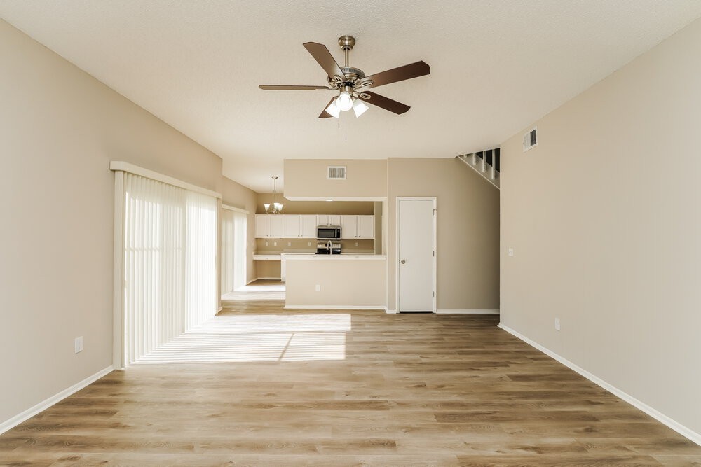 90 Knights Hollow Dr - Photo 5 of 17