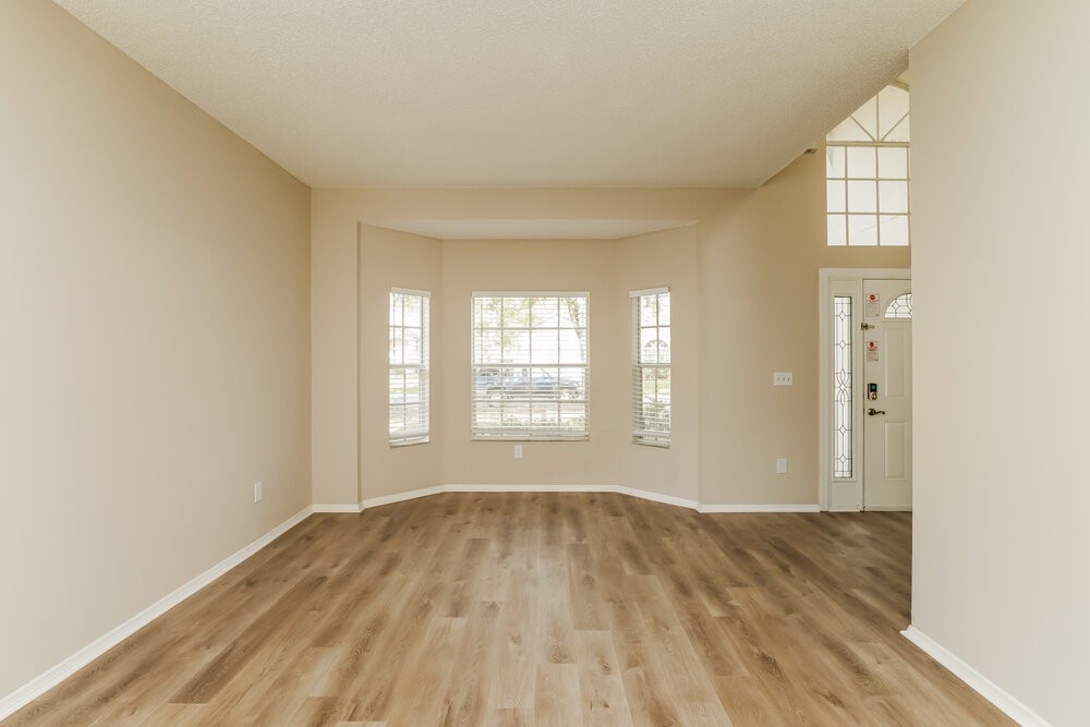 90 Knights Hollow Dr - Photo 7 of 17