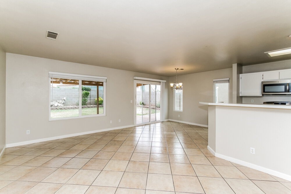 339 Yarnell Dr - Photo 7 of 16
