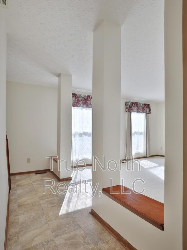 658 Lynnfield Dr - Photo 7 of 42