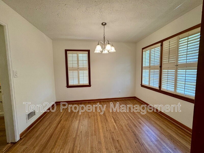 4802 Summerville Rd - Photo 5 of 18