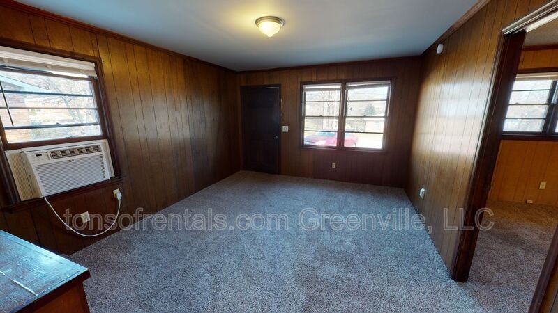 128A Pleasant Dr - Photo 2 of 13