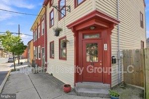 featured image of 18 S 4th St