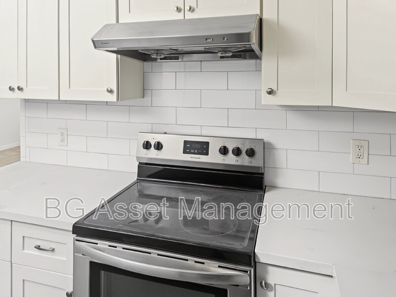 5308 Columbia Ave - Photo 6 of 17