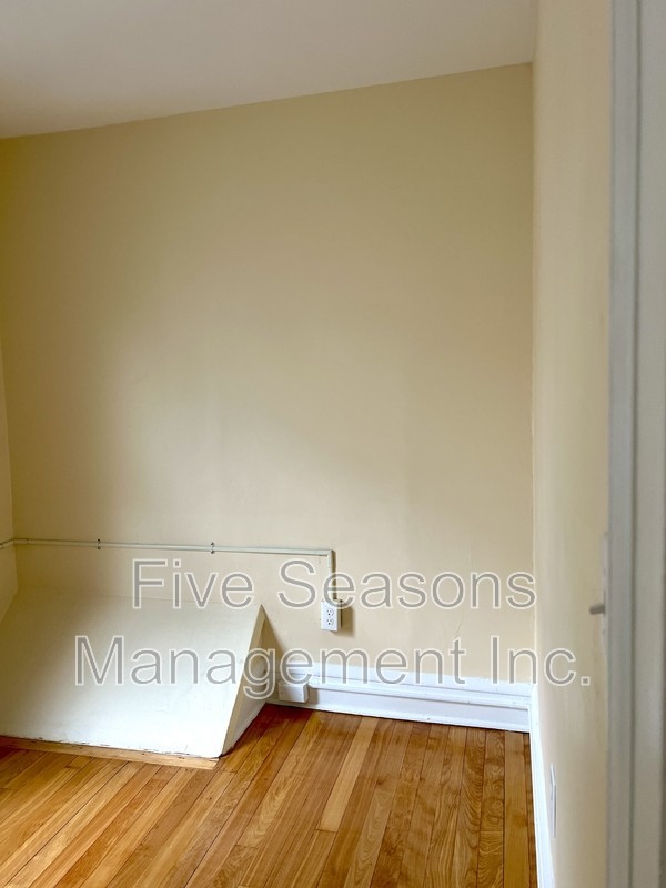 75 Grant St - Photo 6 of 22