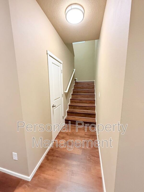 11553 Ne 125th Ave - Photo 3 of 30