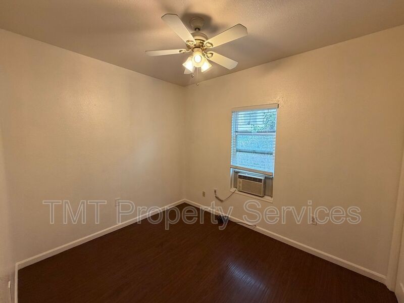 425 14th St #425-14thST - Photo 5 of 9