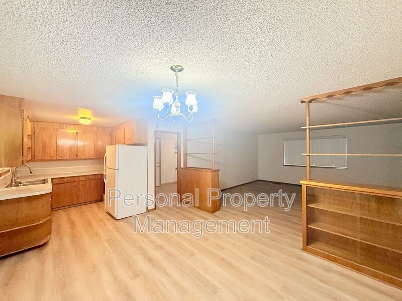1806 Ne 112th St - Photo 2 of 24