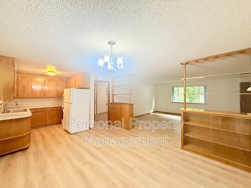 1806 Ne 112th St - Photo 6 of 24