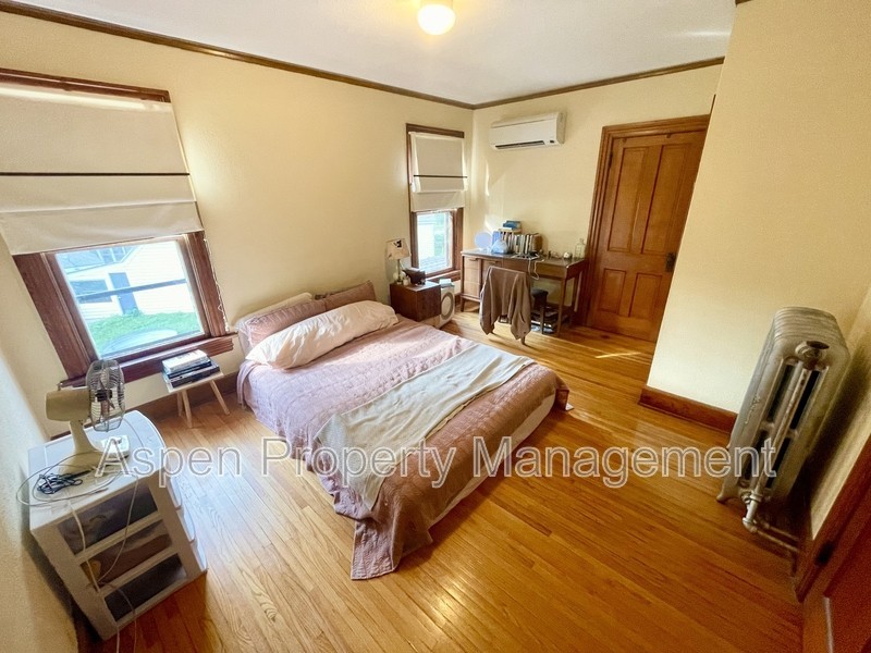 1712 Wilson St - Photo 7 of 12